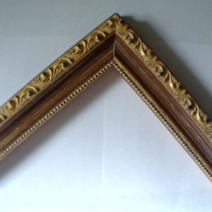 Moldura Oro calle burdeos  filo grabado 30